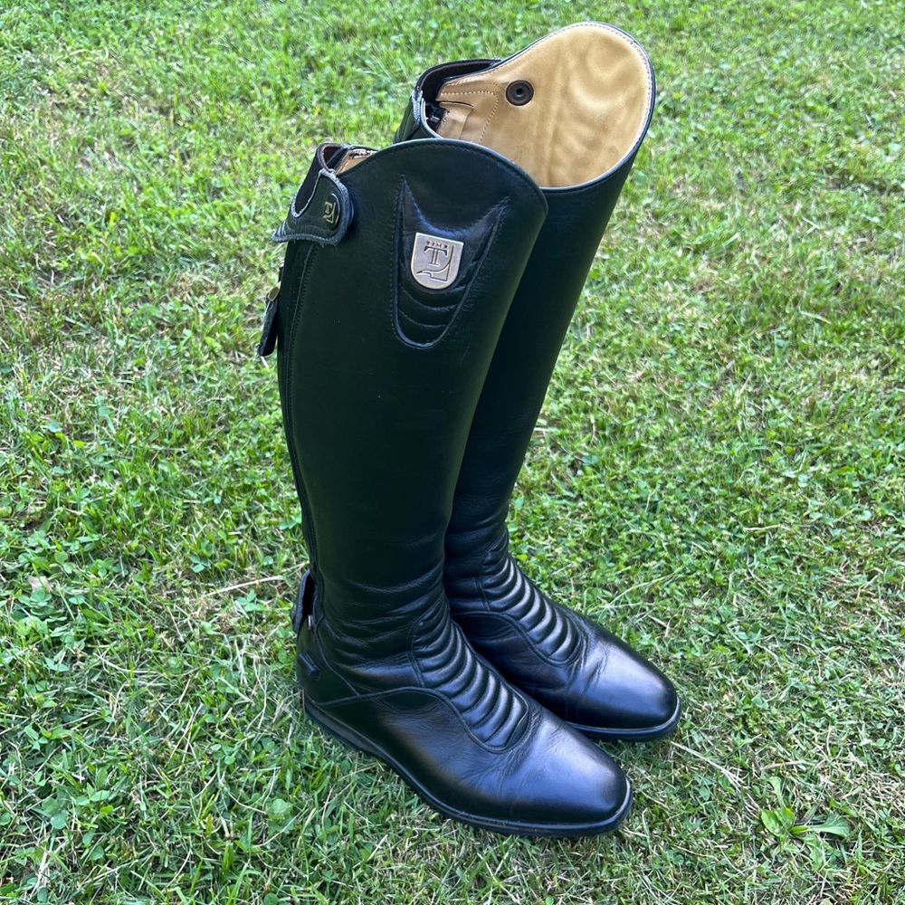 Tucci boots
